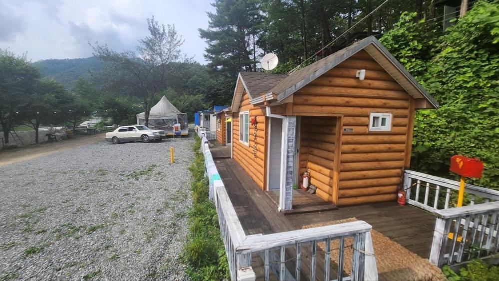 Hongcheon Gongjaksan Recreational Forest Pension Δωμάτιο φωτογραφία